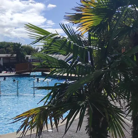 مكان تخييم Mobil Confort Talmont-Saint-Hilaire