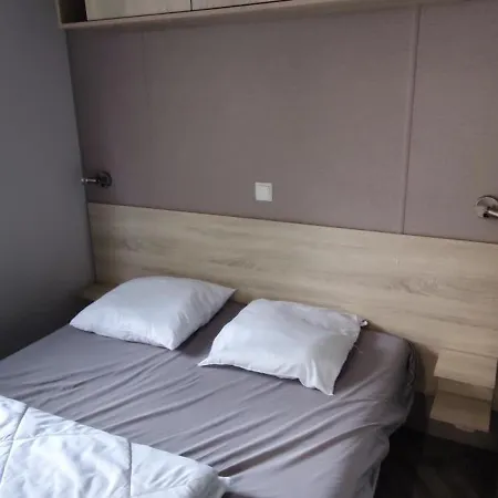 مكان تخييم Mobil Confort *